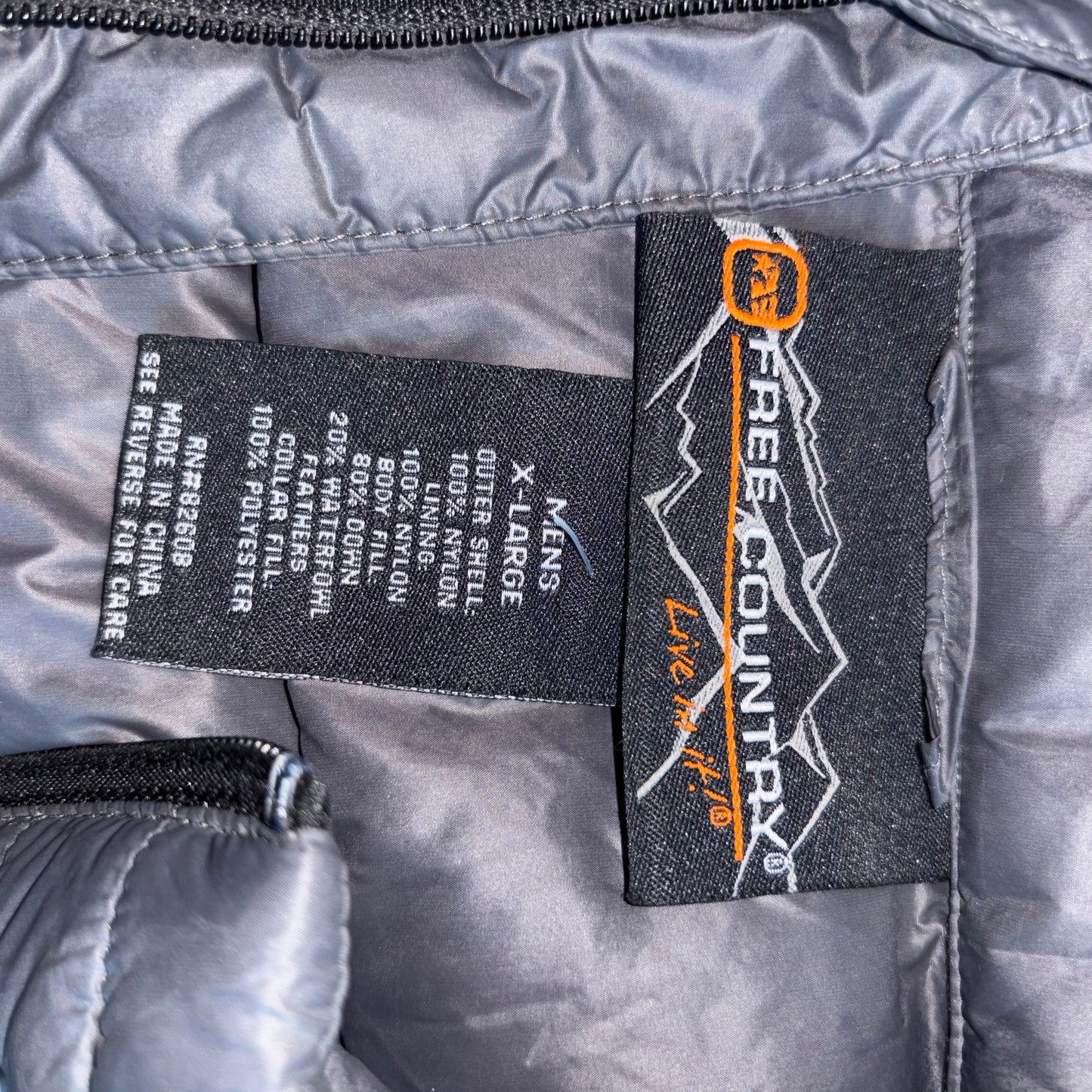 Free country men’s charcoal, gray puffer vest, lightweight size XL