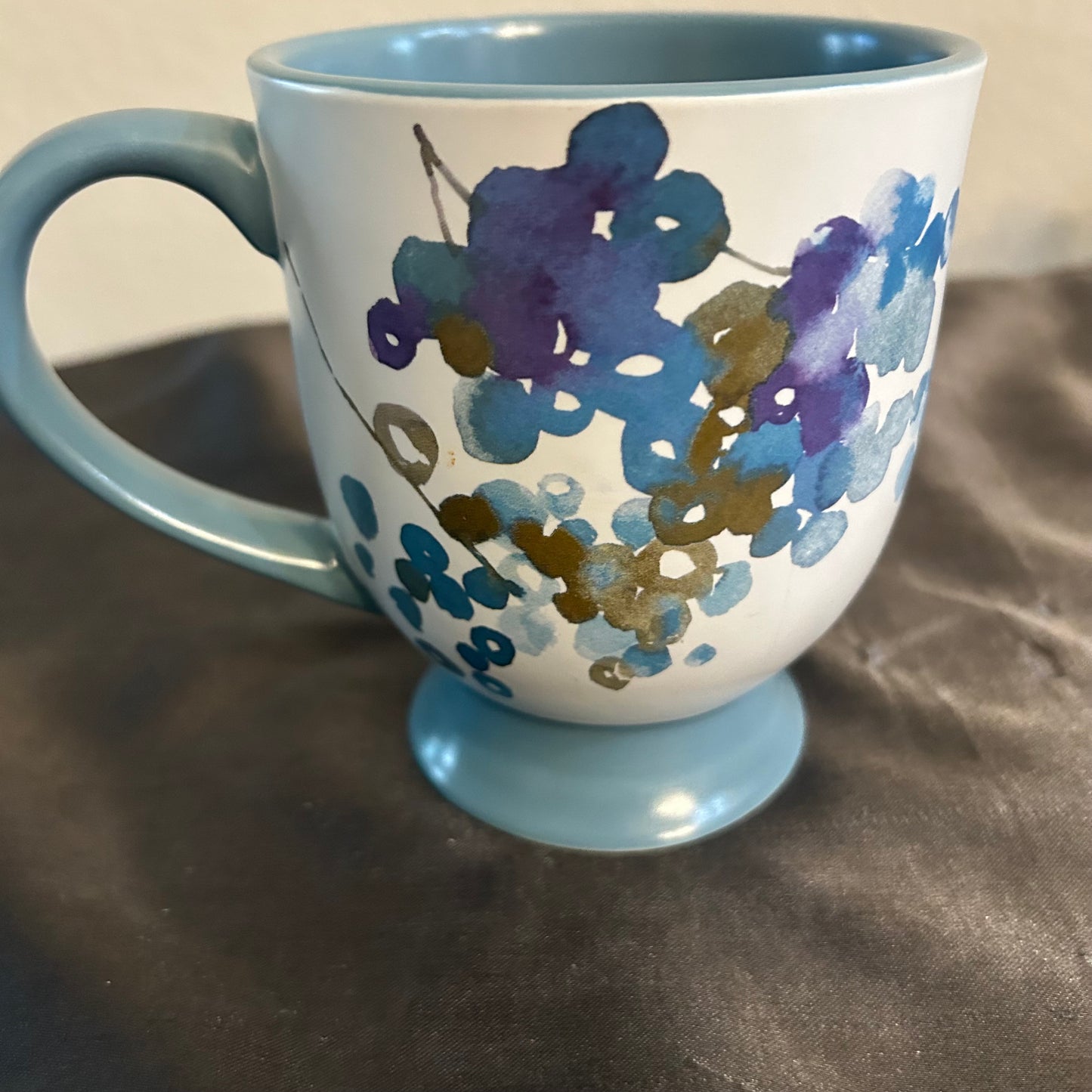 Mug Blue and White Floral Design “I Can Do All Things Through Christ”