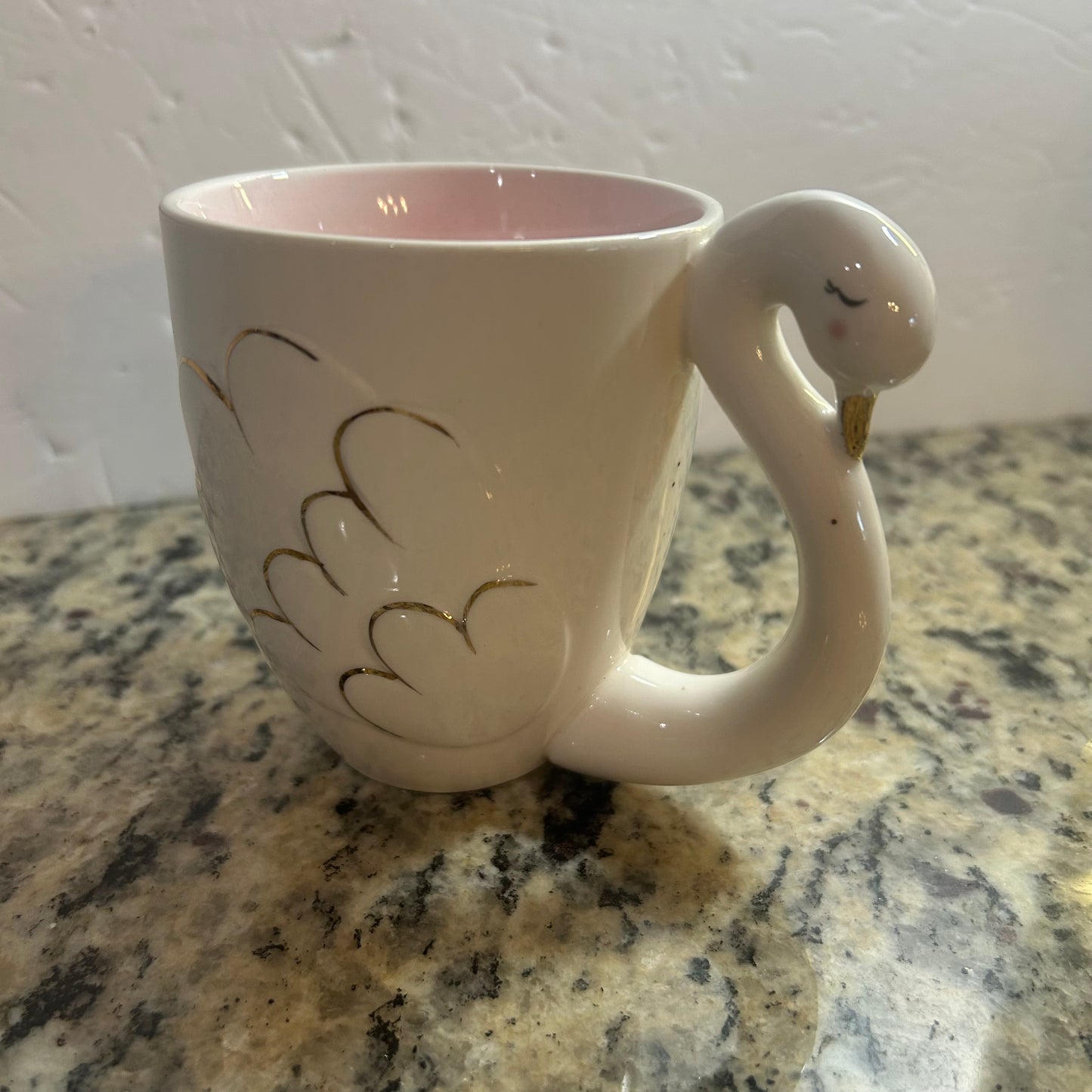 Swan Mug White, Pink and Gold 3D