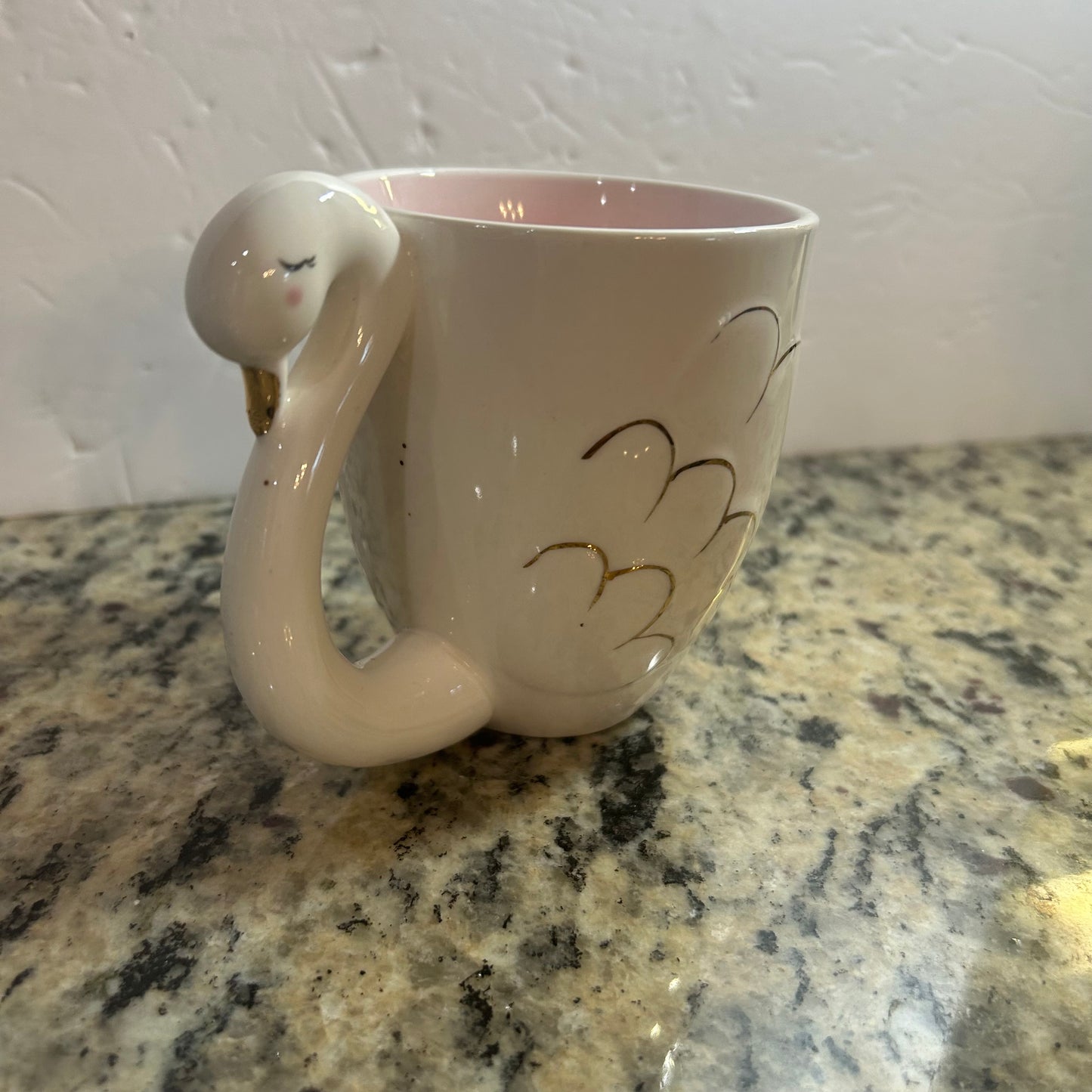 Swan Mug White, Pink and Gold 3D
