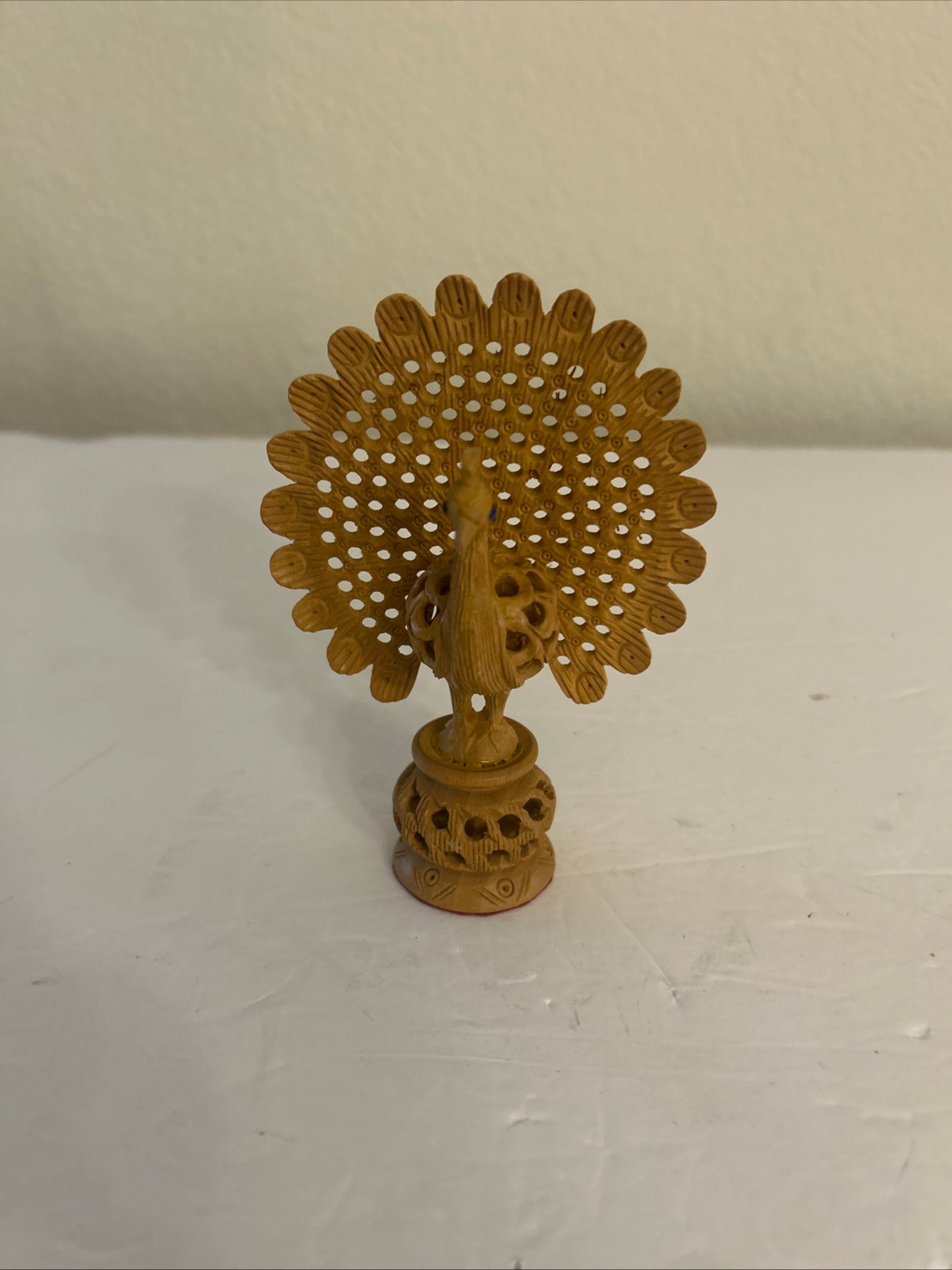 Whitewood Traditional Dancing Peacock Showpiece Figurine 5”