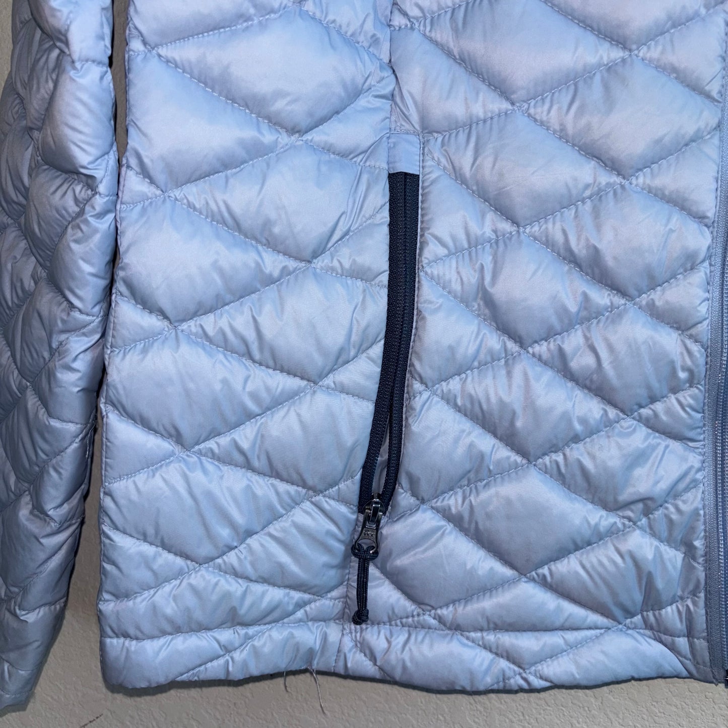 Free country light, blue puffer jacket women’s size XL