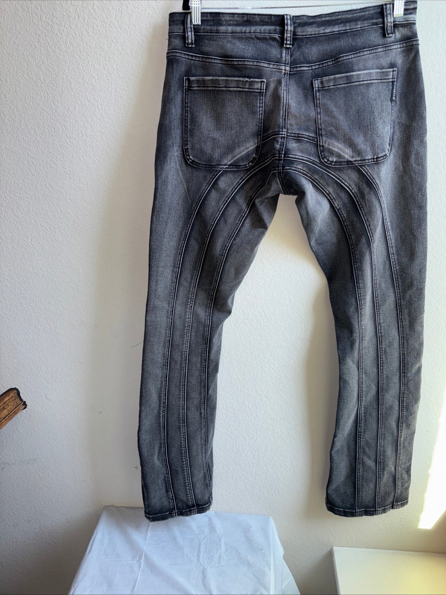 Kilogram men’s size 36 black stone wash jeans wide leg stretch