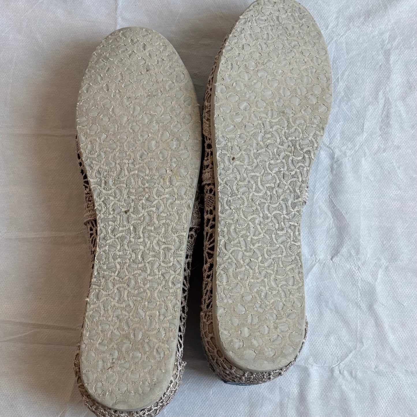 Tom’s lace crochet gray shoes size 8.5