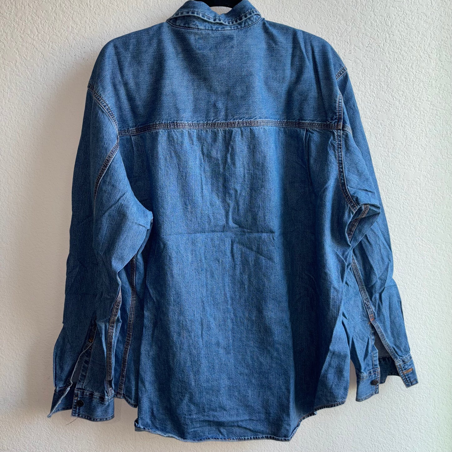 Oklahoma State University (OSU)Cowboys Levi Strauss Blue Jean Long Sleeve Button Down shirt, size XL (46/48)