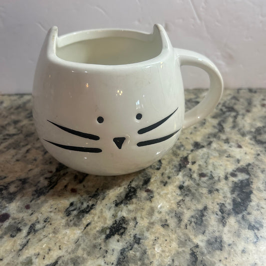 Cat Mug White Round Shape Design