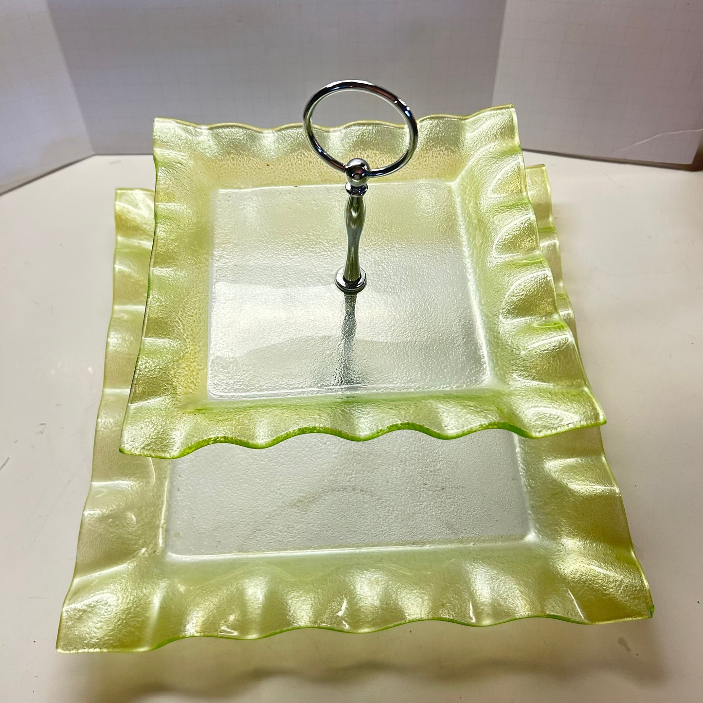 MCM Green Ruffle Glass 2-Tier Serving Tray