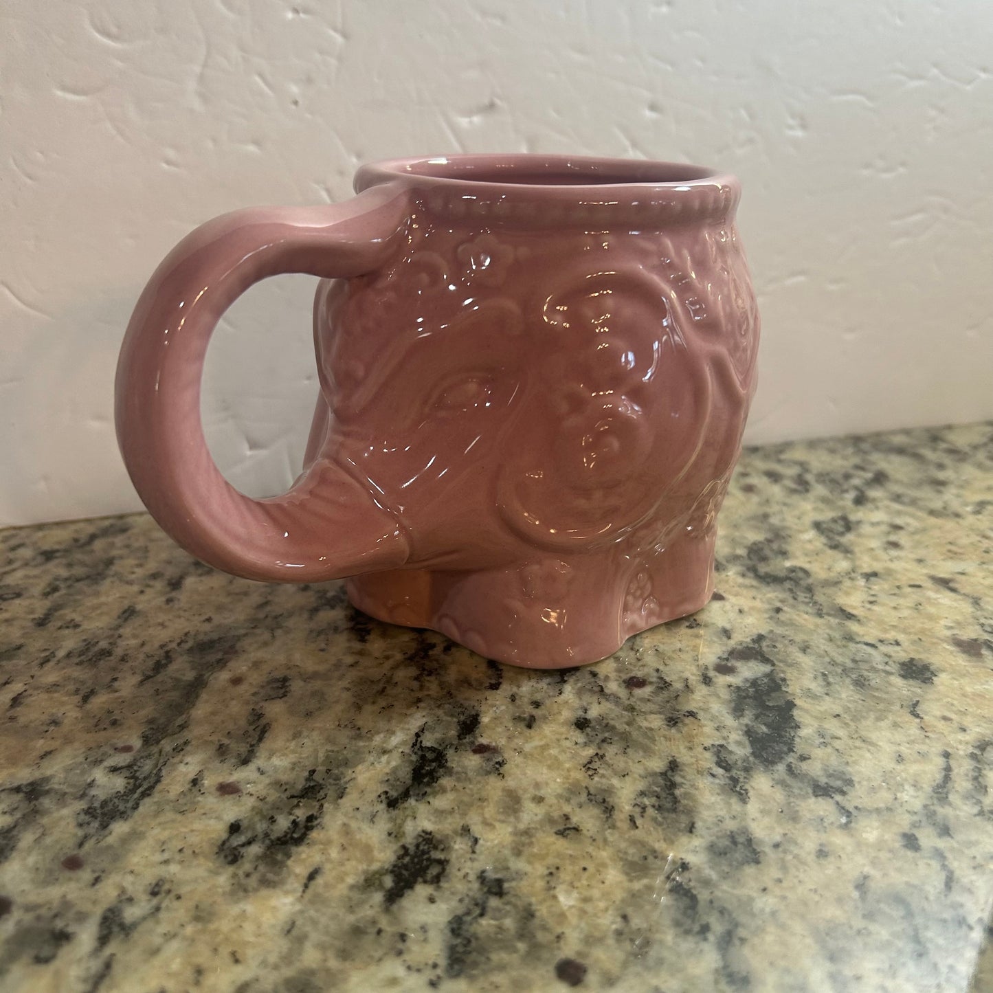 Pink Elephant Mug 3D