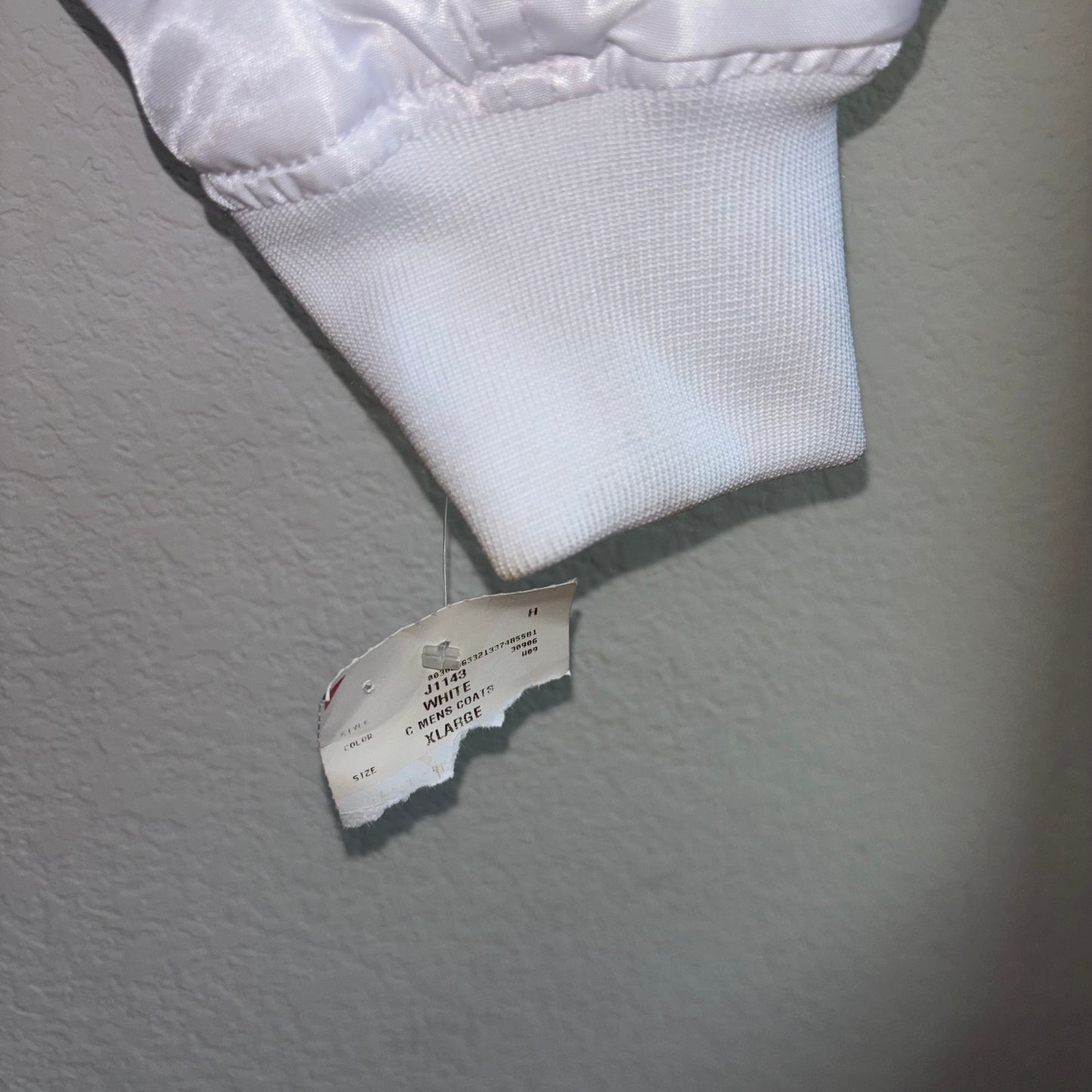 White bomber jacket, embroidered hip-hop characters men’s XL NWT