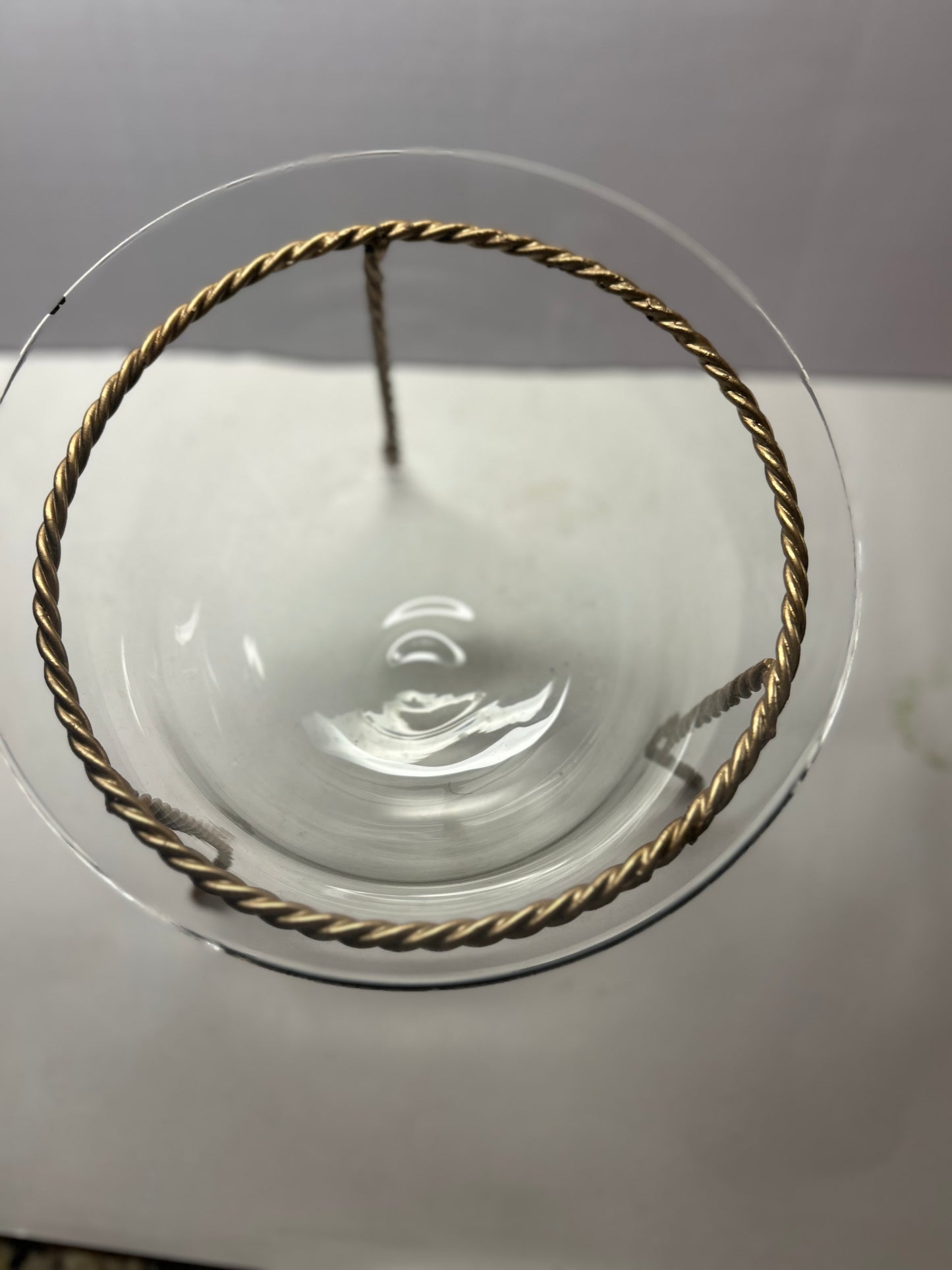 Glass potpourri/fruit bowl w/ Gold Braided Metal Stand