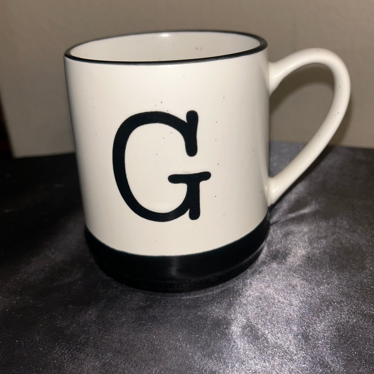 Mug White & Black with “G” Letter monogram 12oz