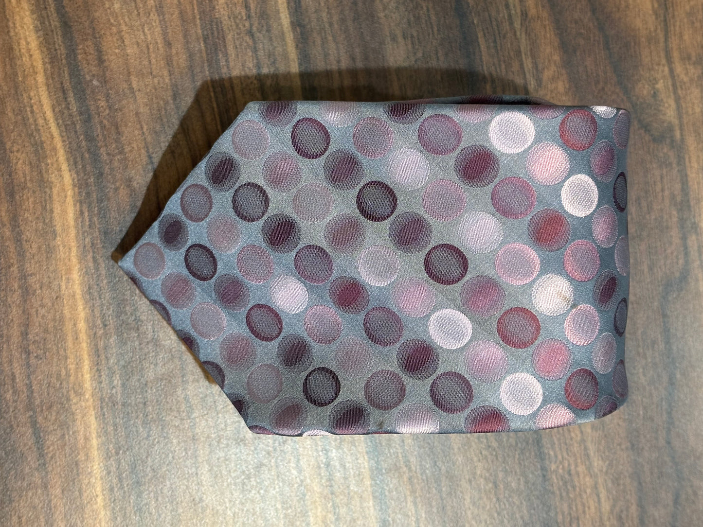 Alfani Gray w/ Pink Dots Tie 100% Silk 57”