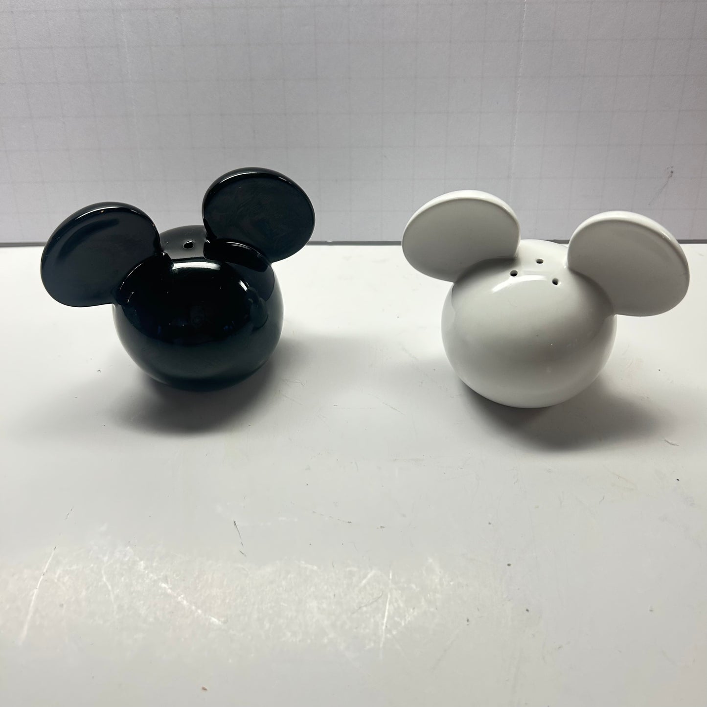 Disney Mickey Mouse Salt & Pepper Dispenser