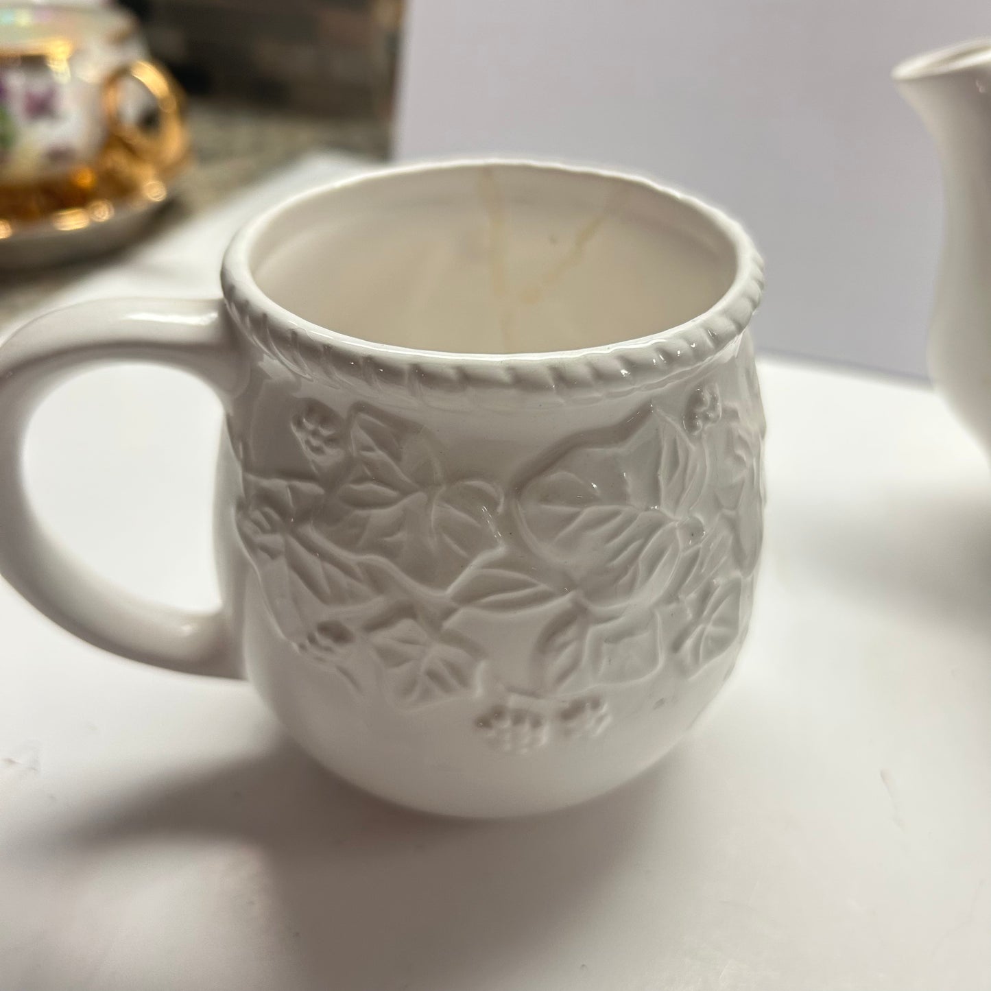 Cream Porcelain Ceramic Tea Set w/ Flower Designs (1 Tea Pot 2 Cups)
