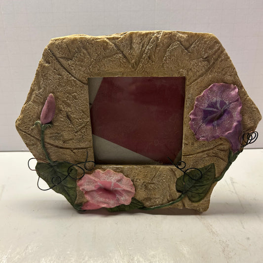 Stone and Floral Designed Picture Frame (3x3)
