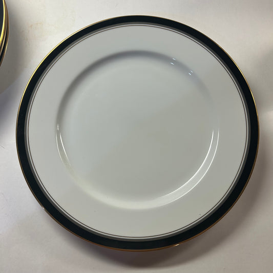 Mikasa White dinner plates w/ Black & Gold Trim (set of 4)