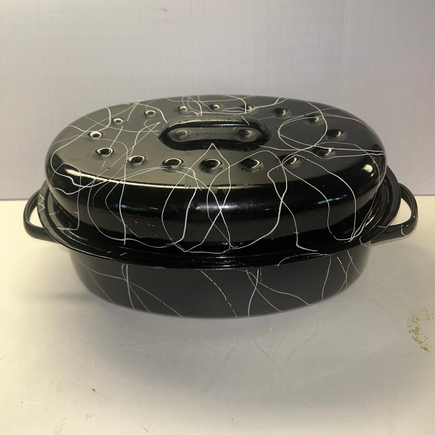 Black and White Swirl Design Roasting Pan
