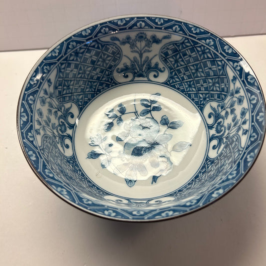 PorcelainBlue & White oriental and Floral Design Bowl