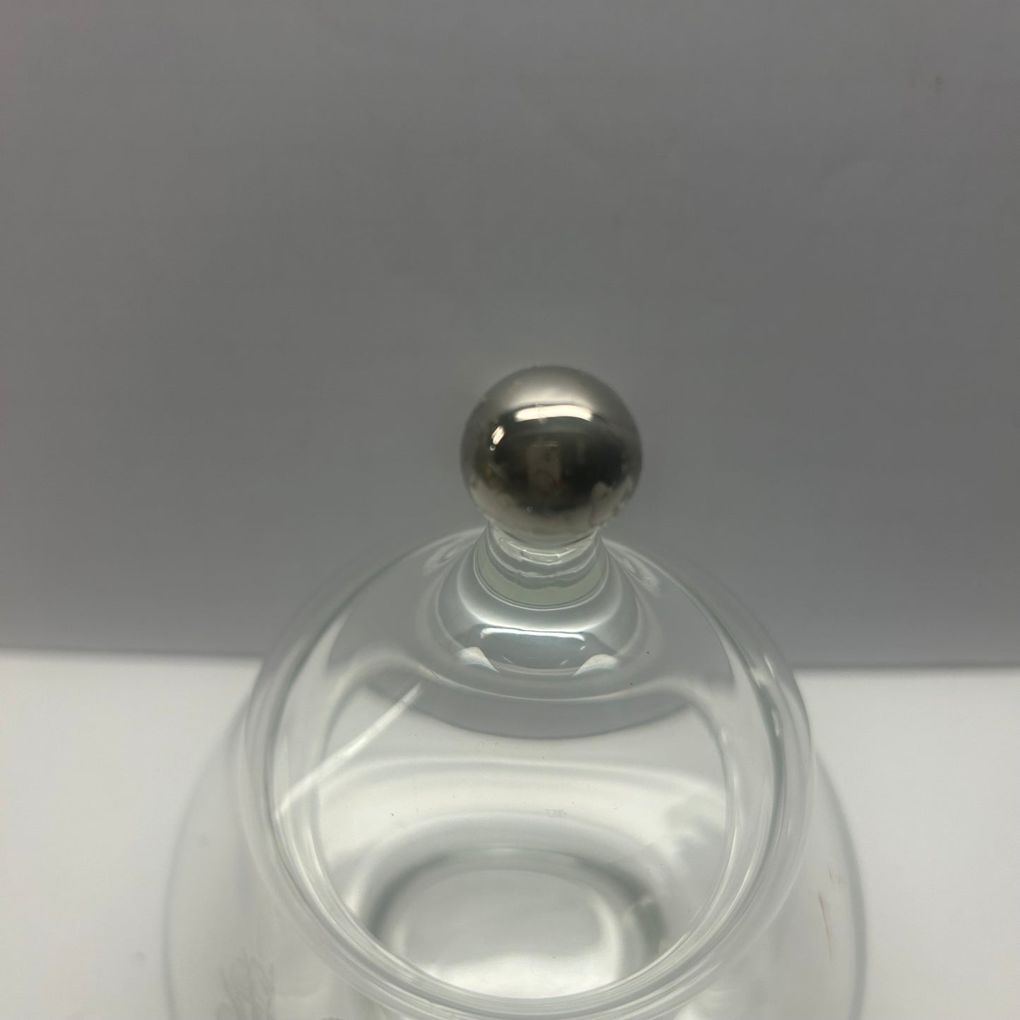 Vintage Viking White Rose Apothecary Clear Glass Jar Handmade in 1960’s (4.5in Tall and 3.5in wide)