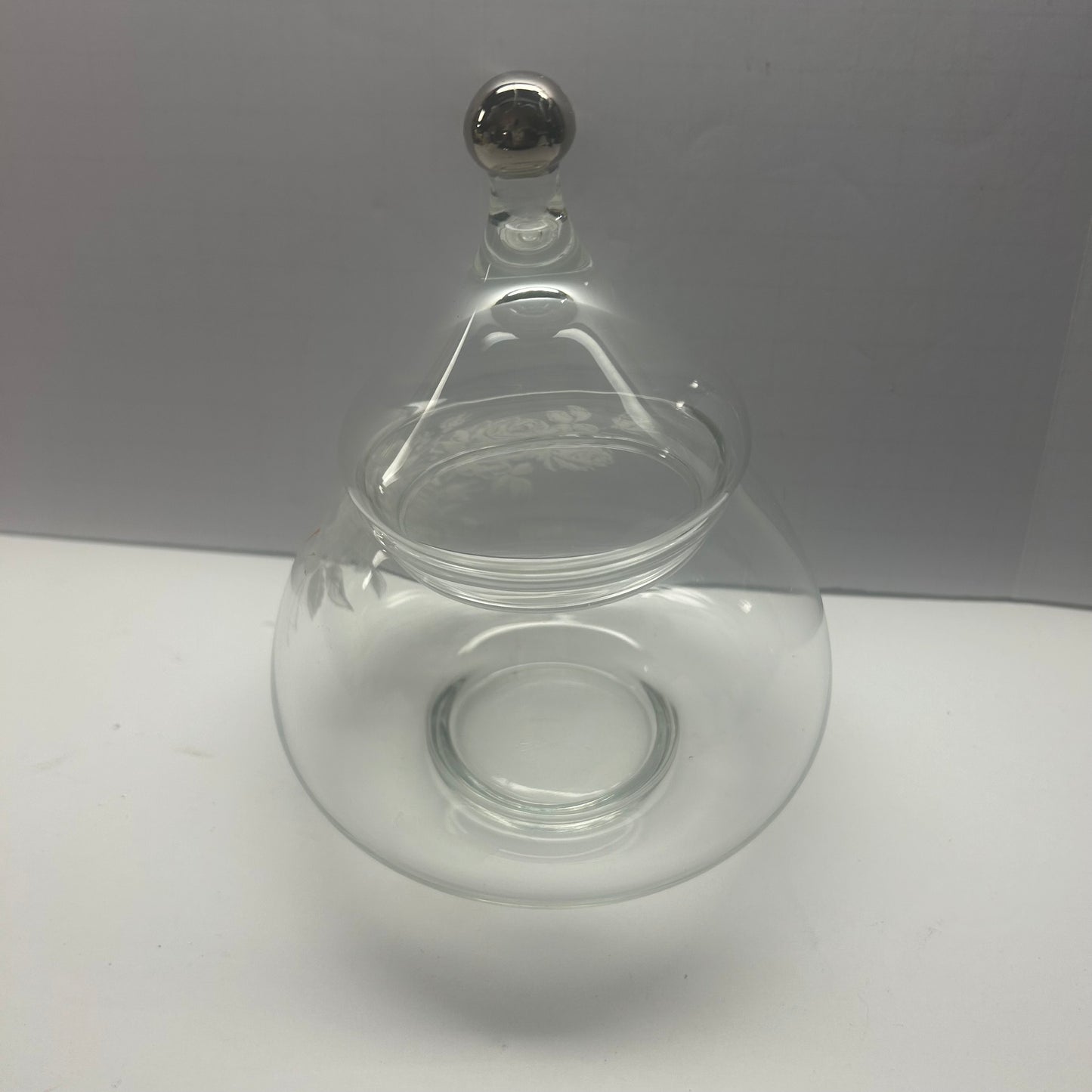 Vintage Viking White Rose Apothecary Clear Glass Jar Handmade in 1960’s (4.5in Tall and 3.5in wide)