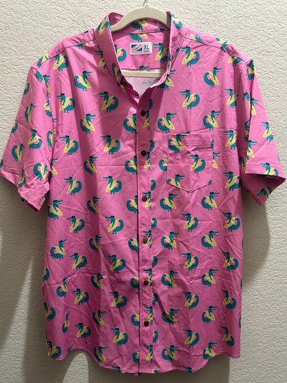Men’s XL, pink alligator, surfboard, novelty, print short sleeve button-up shirt ￼