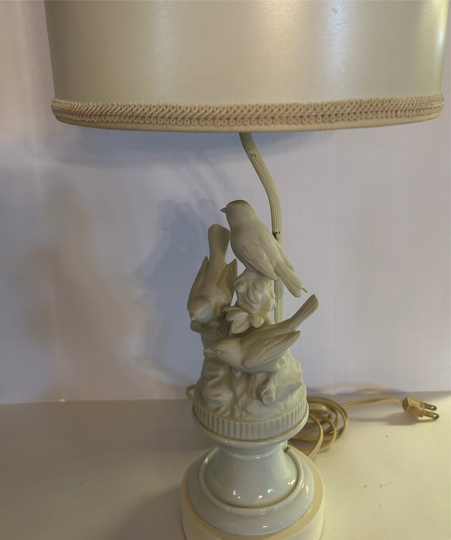 Vintage porcelain and ceramic White Bird Lamp