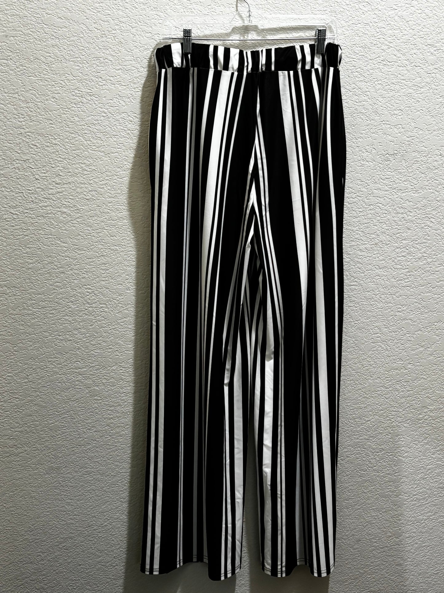 Lily by Firmiana Black and White striped Wide Leg Trouser Pants Women’s size XLarge