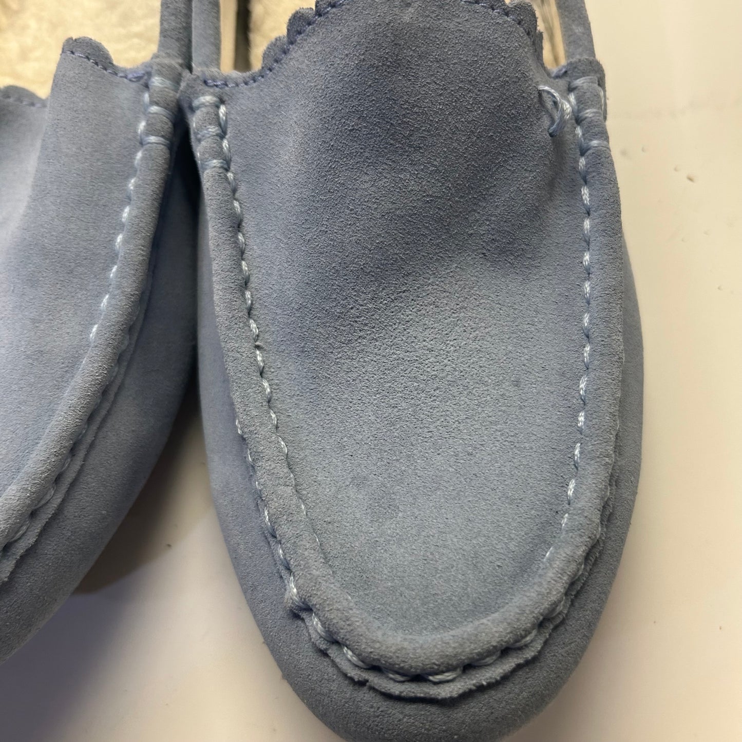 Vionic Gray Loafers w/ Cream Fur Soles size 9