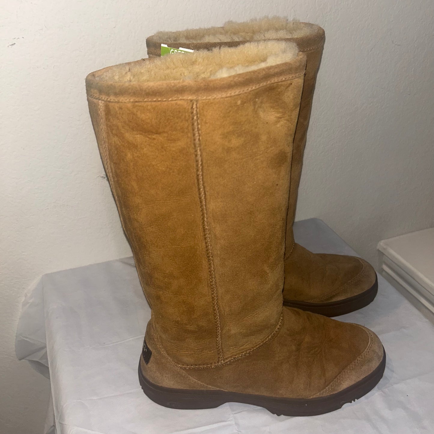 Uggs knee high tan fur boots size 9 women’s