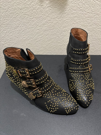 Jeffrey Campbell Starbursts Black leather ankle booties with gold stud, design women’s size 6.5