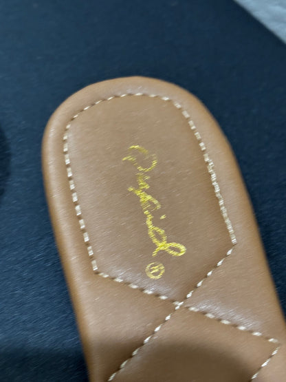 Qupid Tan Studded Faux Leather Women’s Slip on Shoes size 6