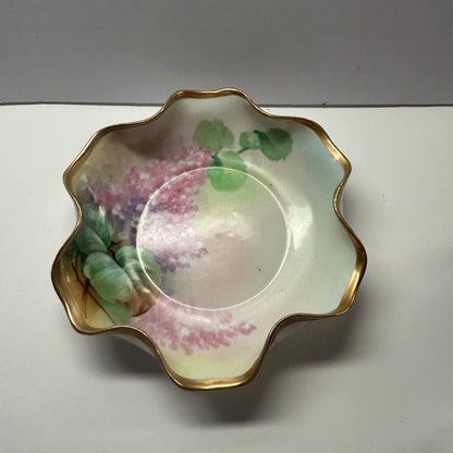 White Decorative Plate w/ Gold Trim & Floral Design Vintage