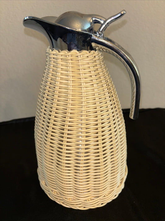 Rattan thermal insulated, vacuum, sealed, beige jug 1.5 L