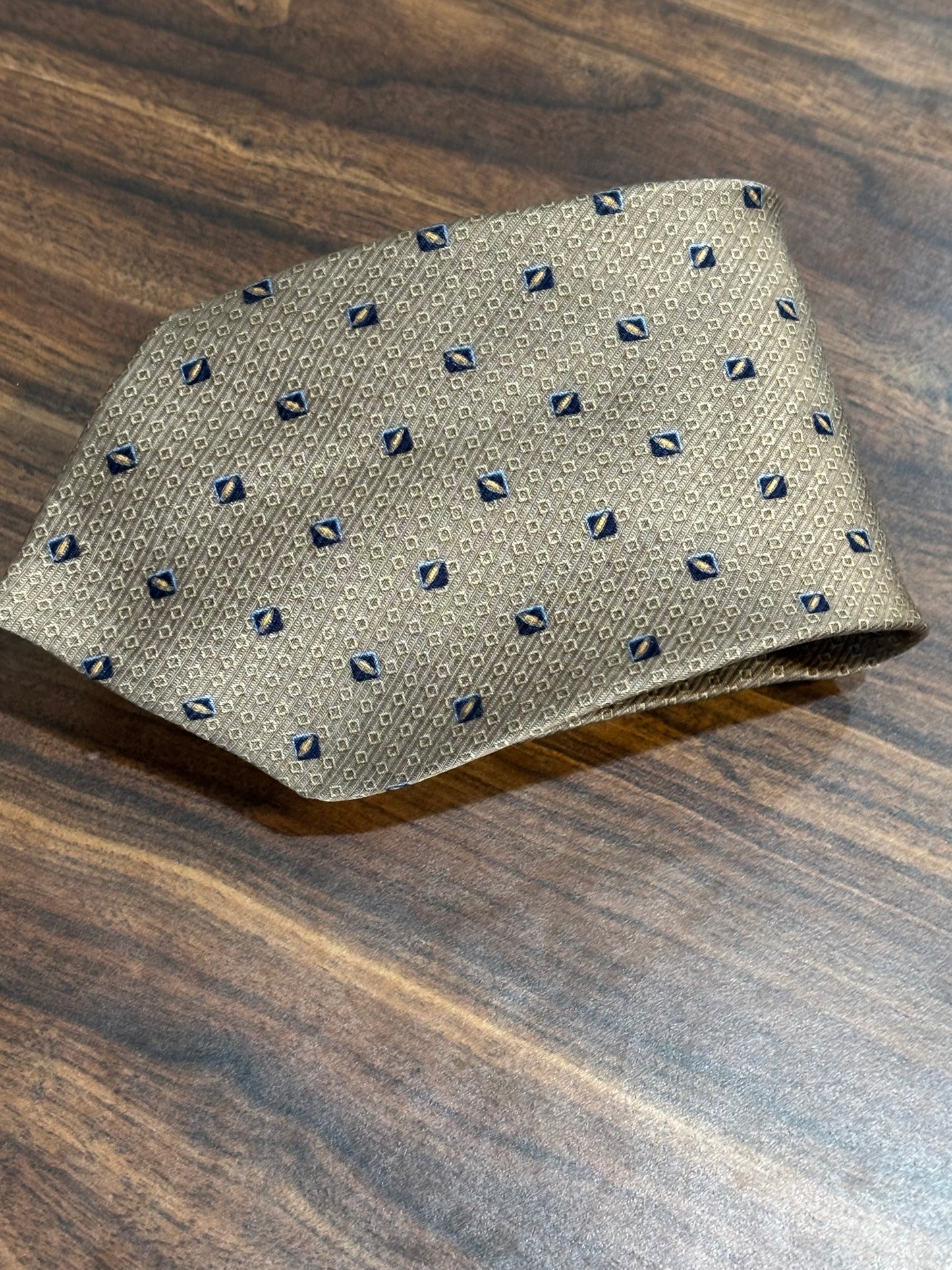 Nautica Gold w/ Blue 59”100% Silk Tie
