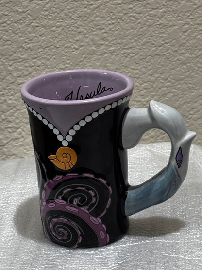 Disney Ursula the Villain Ceramic Mug with Socks set