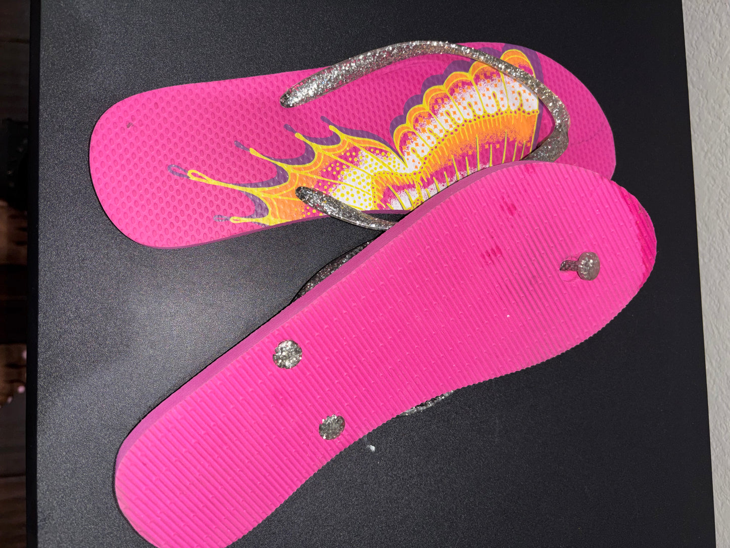 Pink Women’s Flip Flops with Butterfly Design size 9