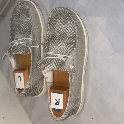 Hey dude, slip on loafers size 8