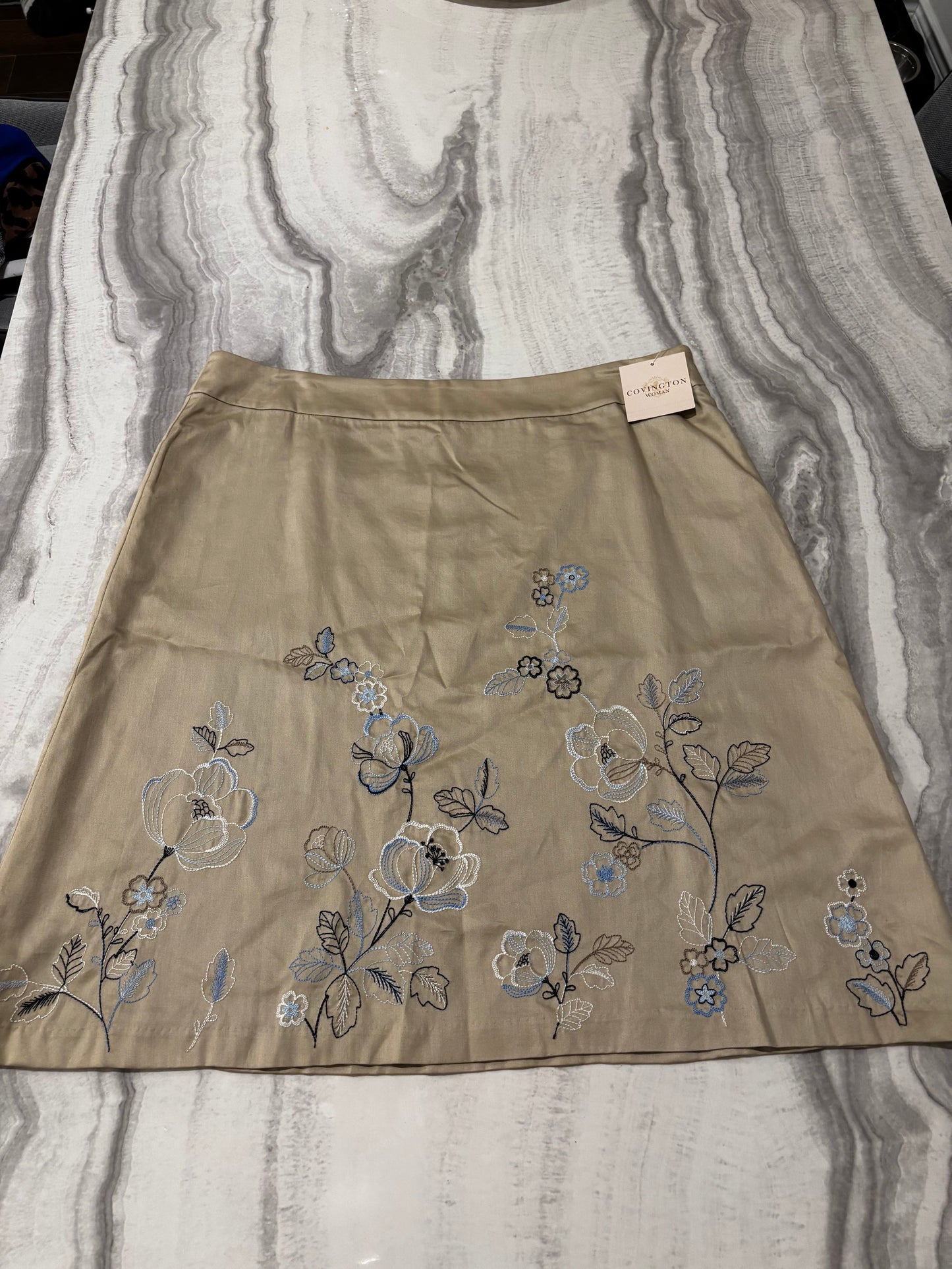 Covington Woman Tan Floral Embroidered Skirt size 16
