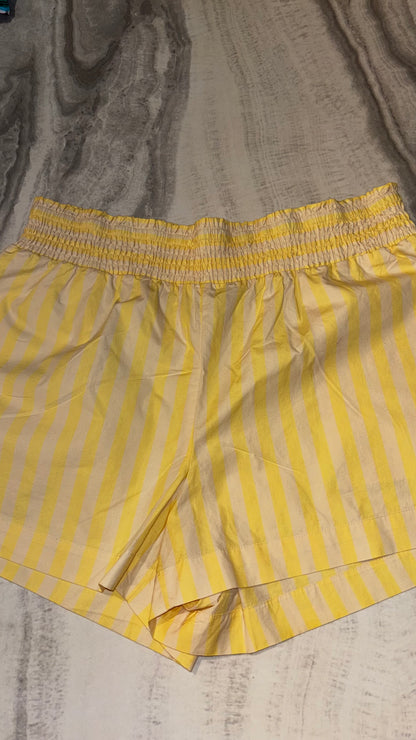 Tan Yellow Striped Elastic Waste Women’s Shorts size XL