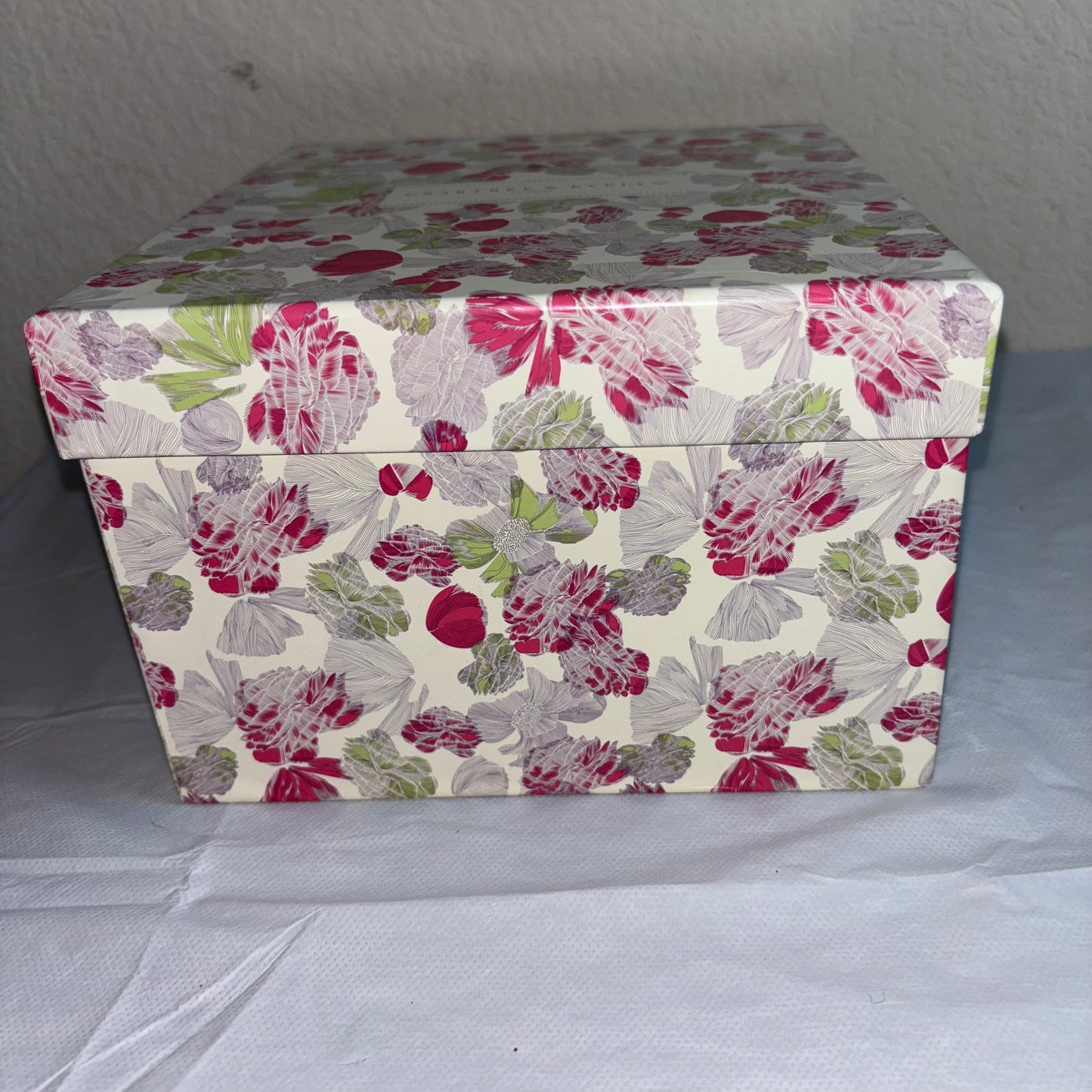 Crabtree and Evelyn ceramic tea cup set NWT