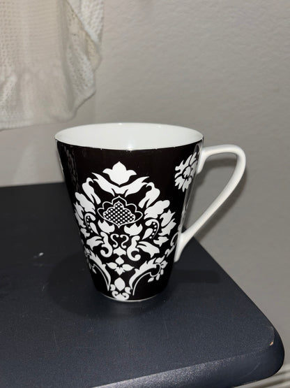 Black and white floral mug set of 3