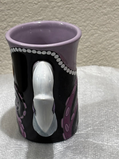 Disney Ursula the Villain Ceramic Mug with Socks set