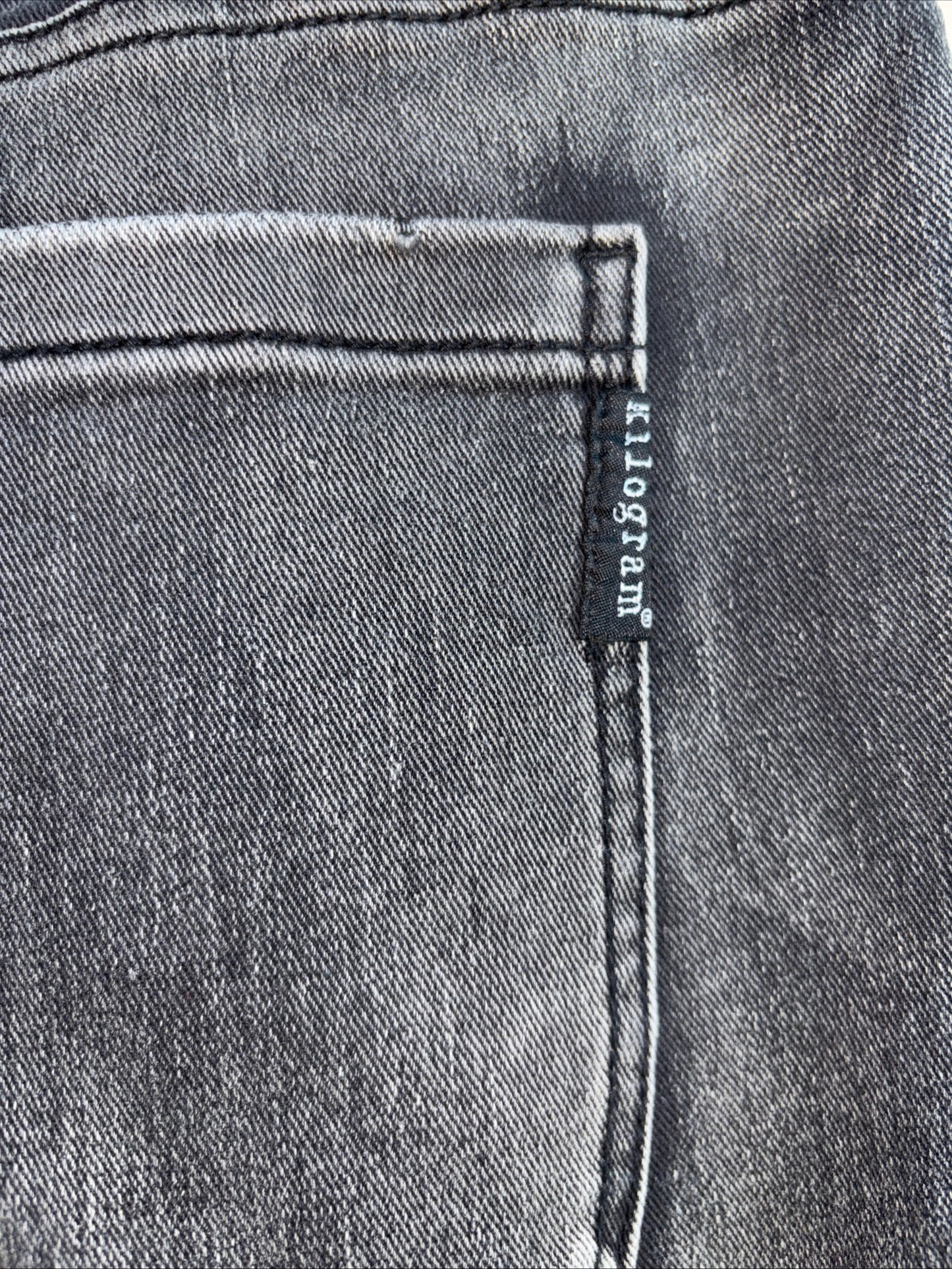 Kilogram Men’s black acid wash jeans size 36 stretch NWT