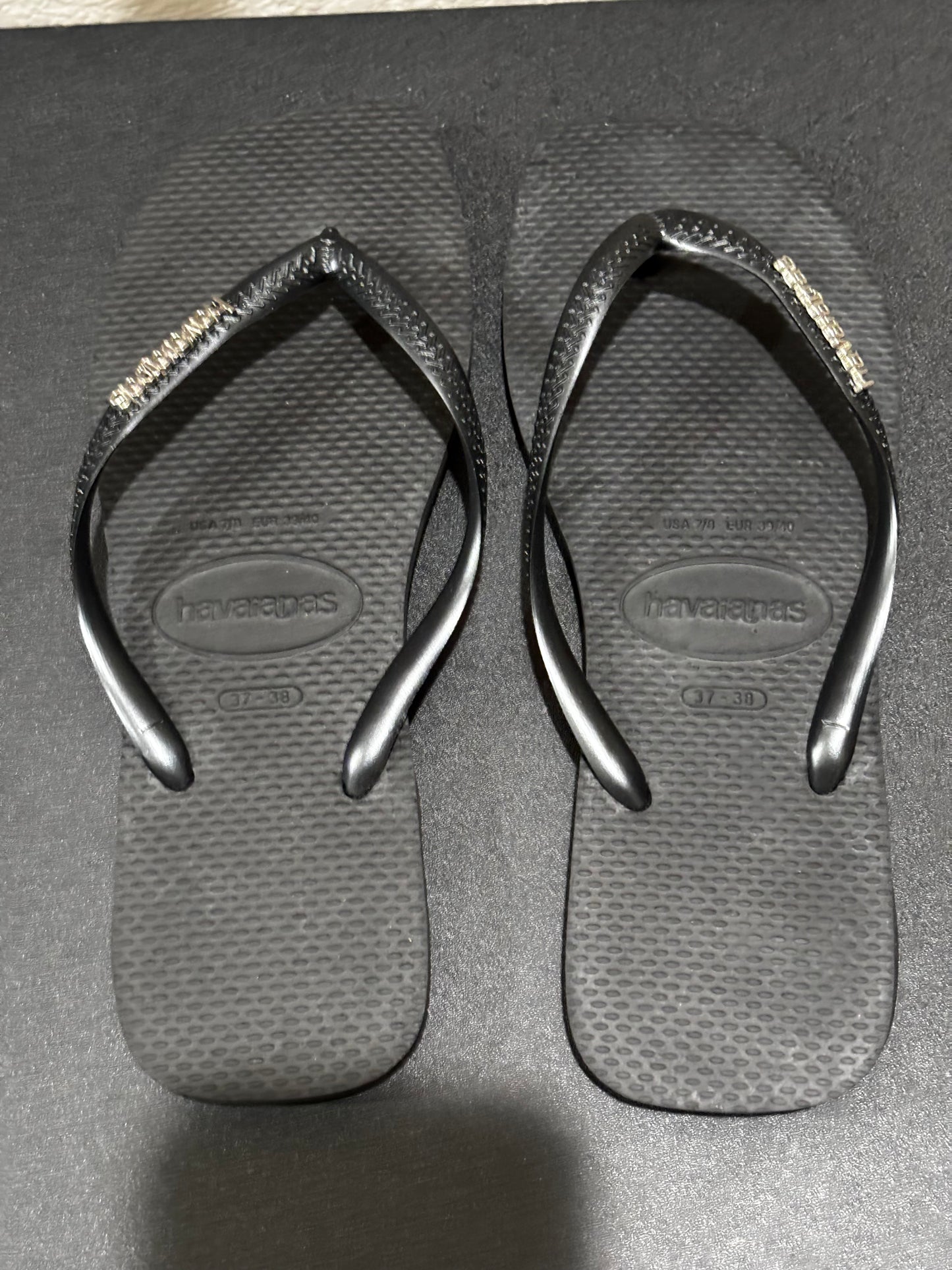 Havaianas Women’s Black Flip Flops size 6.5