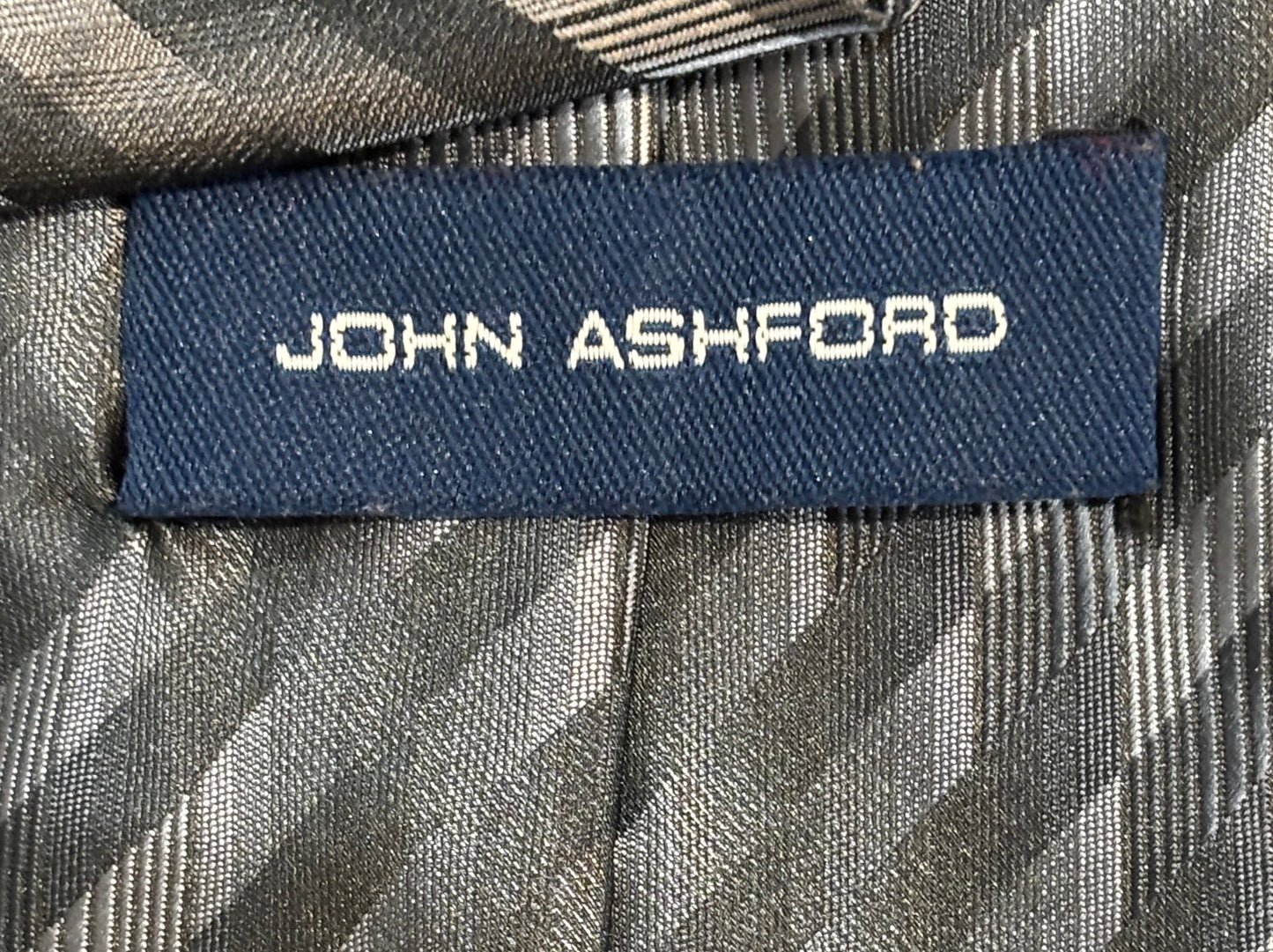 John Ashford Black/Gray Shiny Geometric Tie 100% Polyester 59”