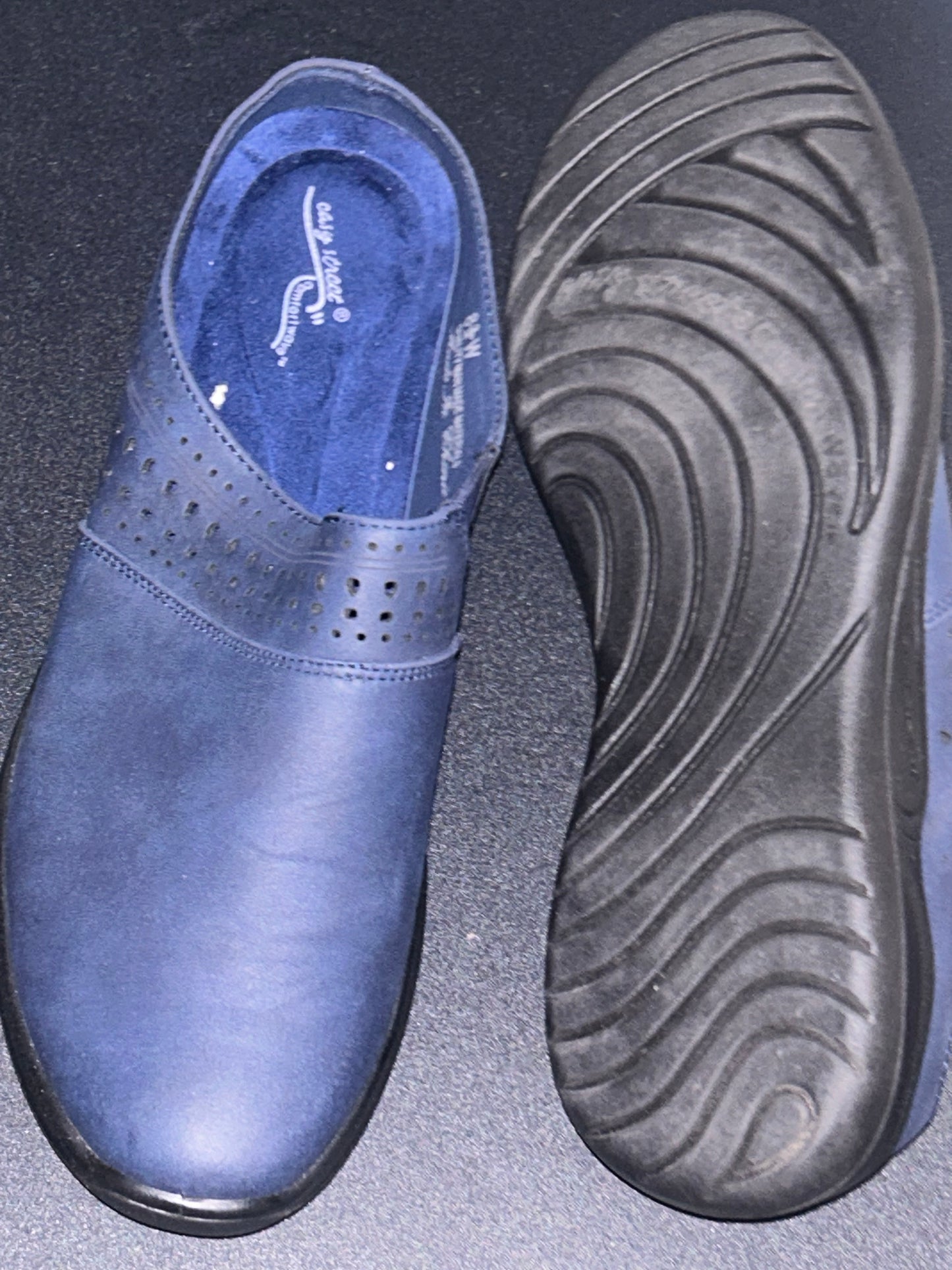 Easy Street Women’s Blue Faux Leather Slip in Clogs size 8.5