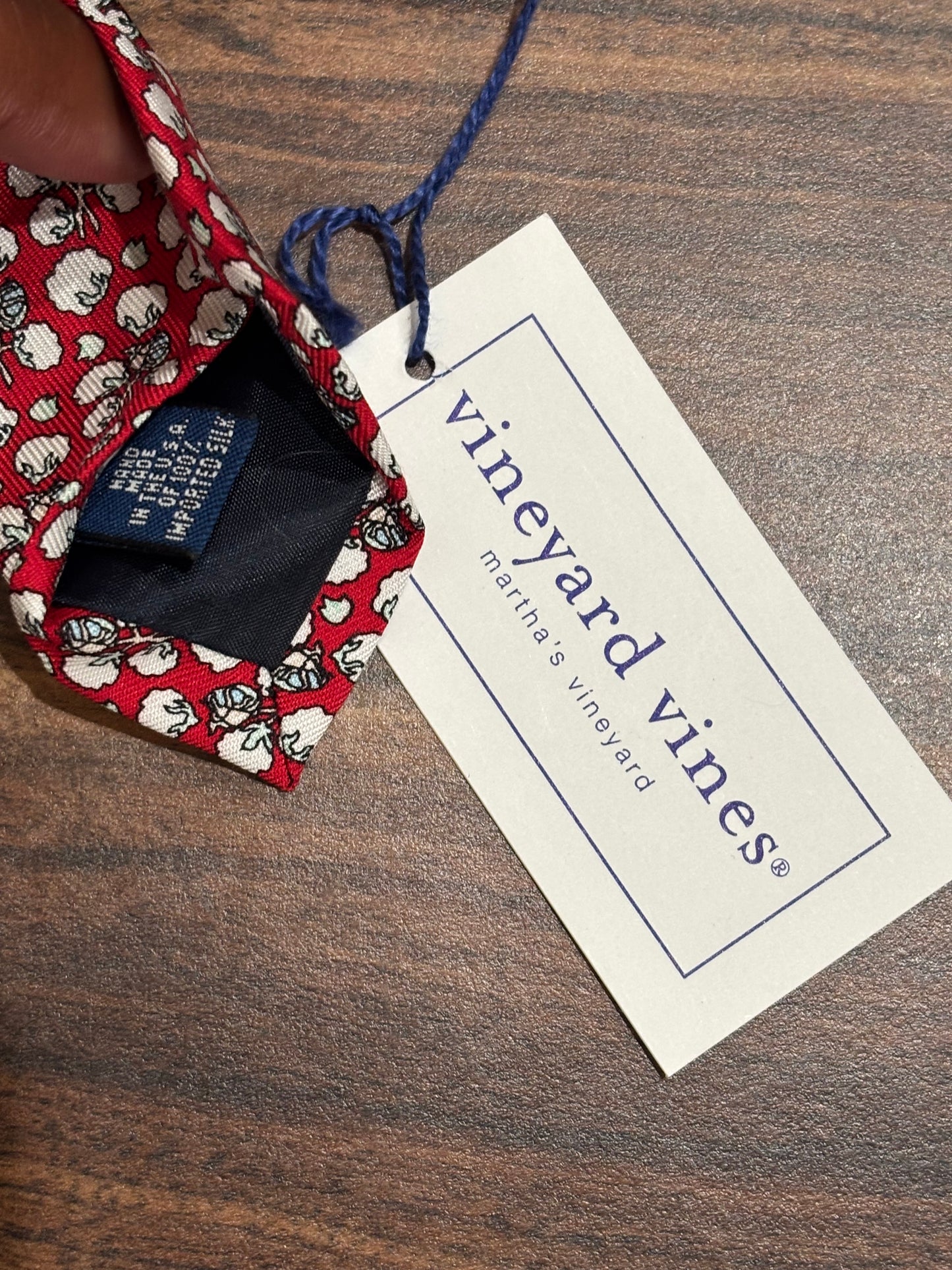 Vineyard Vines Red w/ Cotton Ball Designs Tie 100% Silk 58.5”
