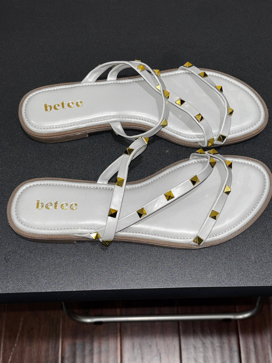 Betee Gray Gold Studded Sandals Women’s size 39(8.5)