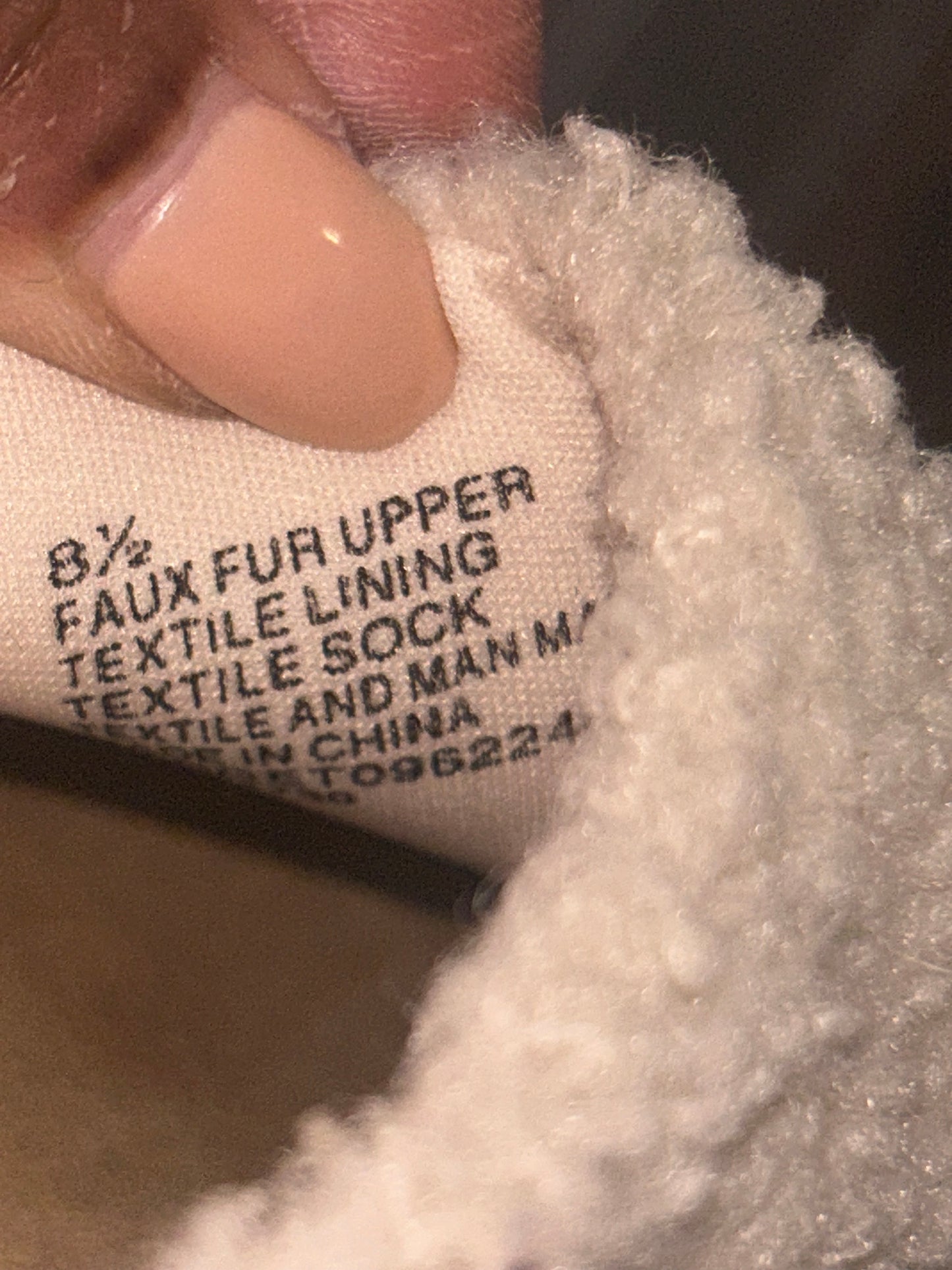 Women’s Faux Fur Beige Sherpa Round Toe Slides size 8.5