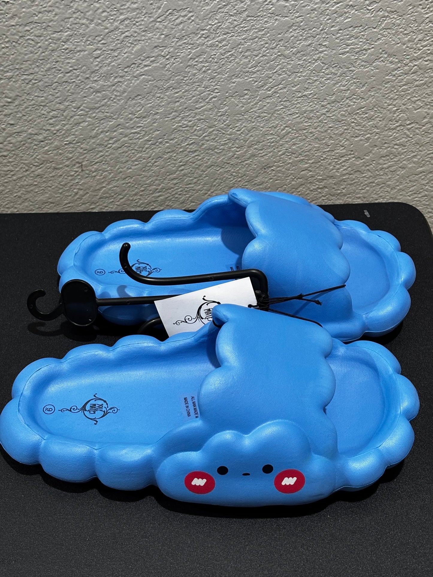 Solemates Women’s Blue Smiling Cloud Slip-on Slides size  9